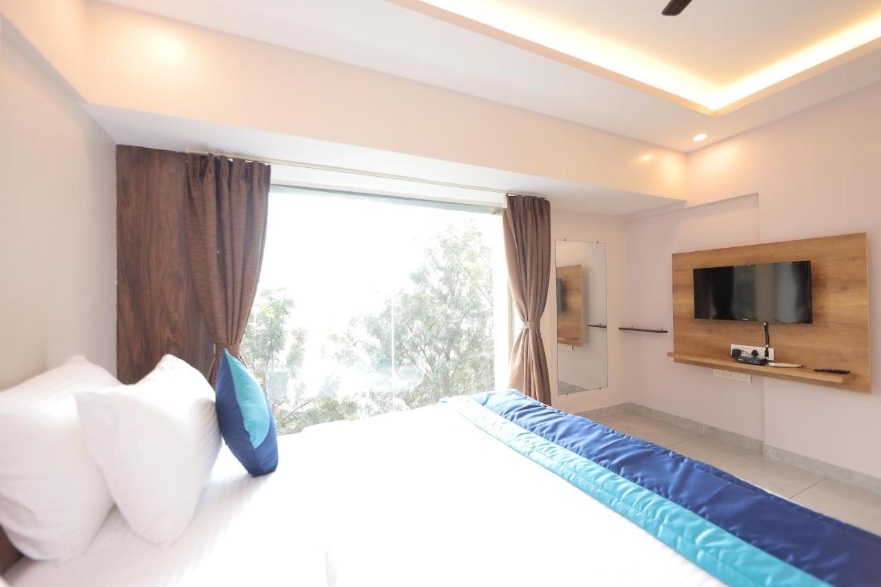 Vovo Hotels Yelahanka Exterior photo